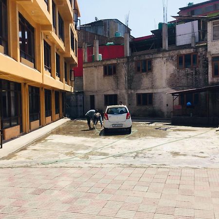 מלון Srīnagar Kashmir Hill Town מראה חיצוני תמונה