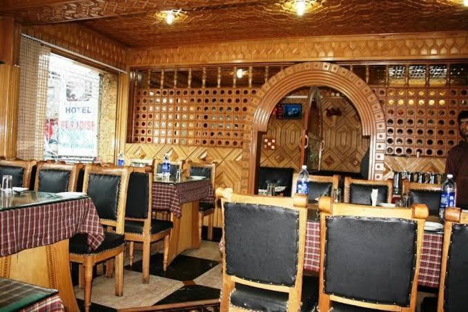 מלון Srīnagar Kashmir Hill Town מראה חיצוני תמונה